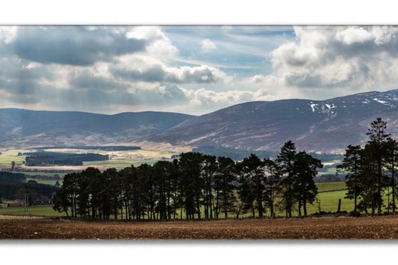 Traditional Family Home In Royal Deeside Aboyne Esterno foto