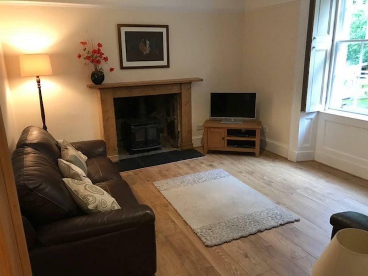 Traditional Family Home In Royal Deeside Aboyne Esterno foto