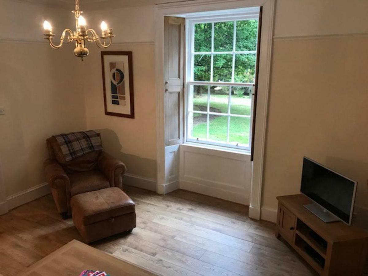 Traditional Family Home In Royal Deeside Aboyne Esterno foto